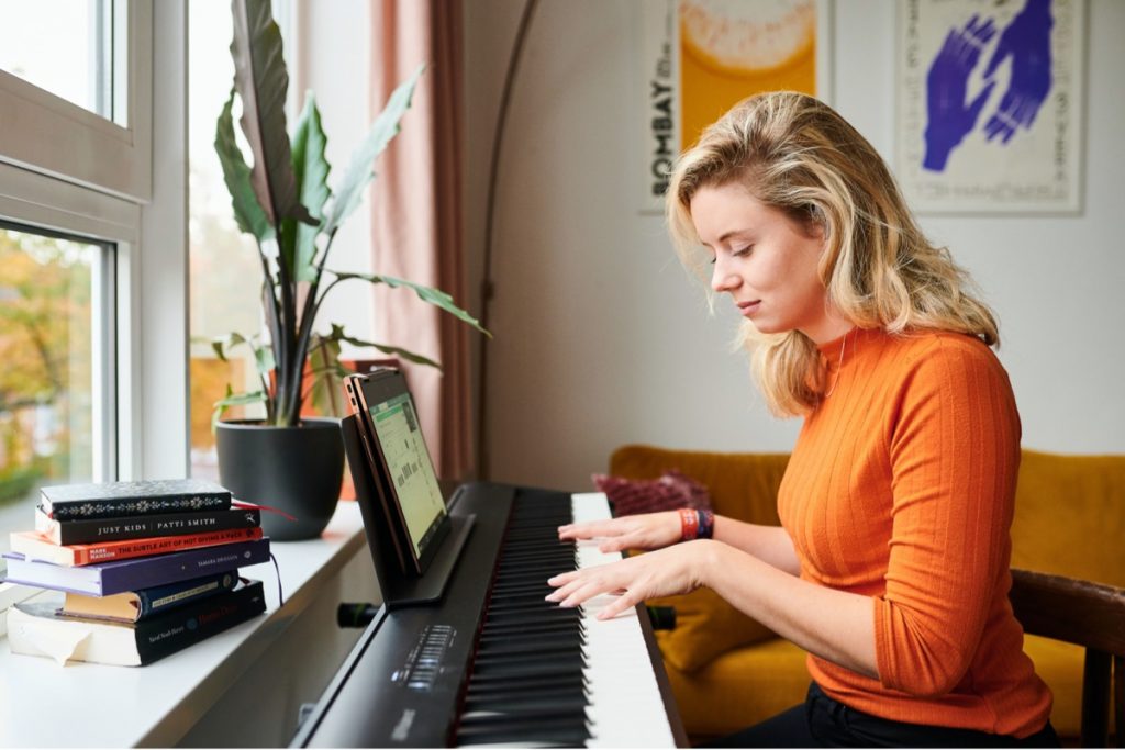 Play piano and create a habit